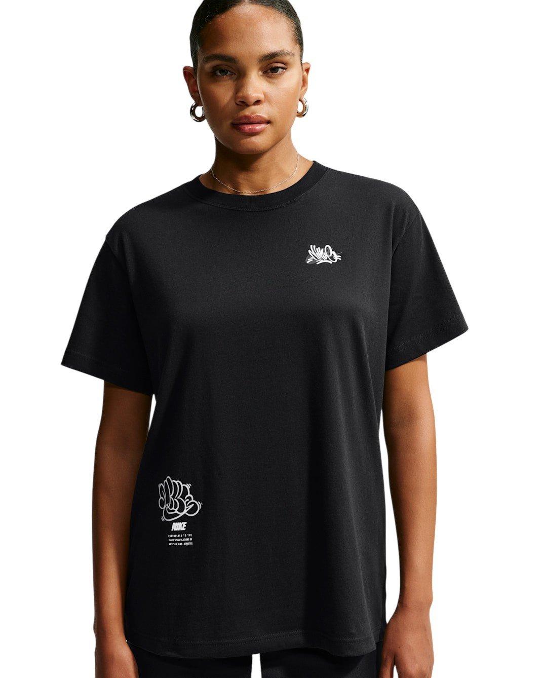 Nike Women's Sportswear Classic Oversized Graffiti Graphic T-Shirt - Black - BLACK